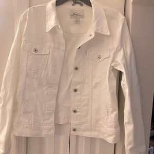 White, women’s Levi Jacket XL